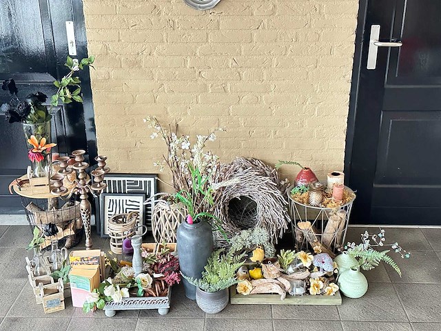 Partij decoratiemateriaal - afbeelding 1 van  7