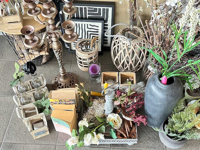 Partij decoratiemateriaal - afbeelding 4 van  7