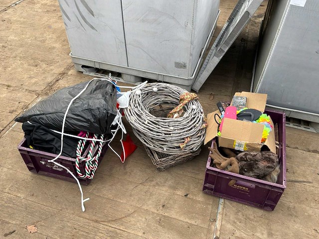 Partij decoratiemateriaal - afbeelding 2 van  6