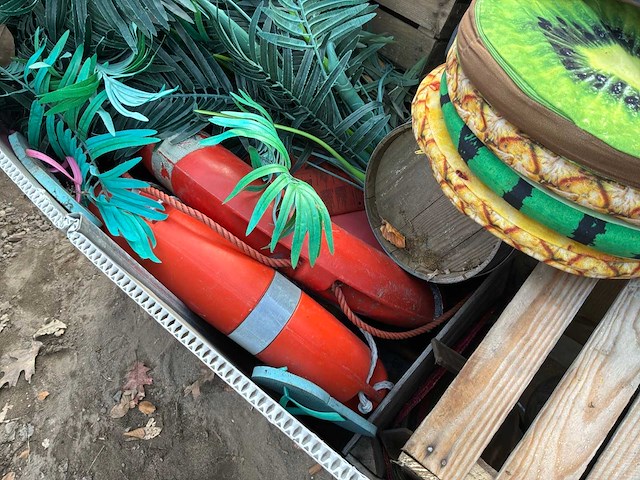 Partij decoratiemateriaal - afbeelding 3 van  4