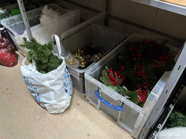 Partij decoratiemateriaal - afbeelding 28 van  46