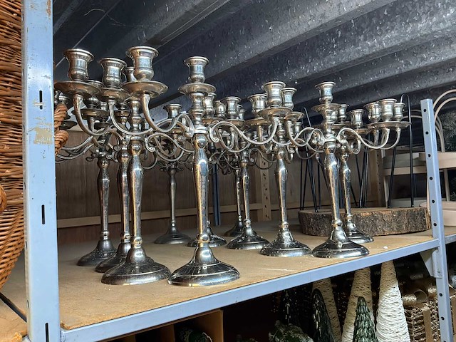 Partij decoratiemateriaal - afbeelding 44 van  46