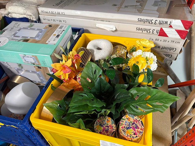 Partij decoratiemateriaal - afbeelding 9 van  10