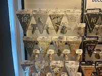 Partij decoratiemateriaal - afbeelding 4 van  11