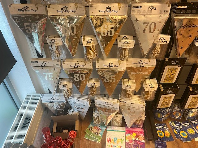 Partij decoratiemateriaal - afbeelding 5 van  11