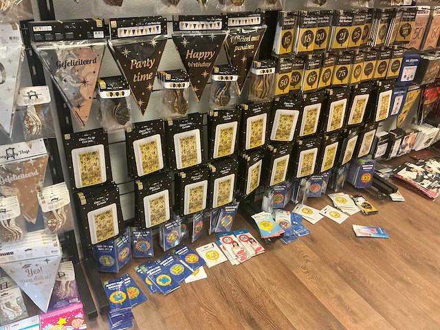 Partij decoratiemateriaal - afbeelding 7 van  11