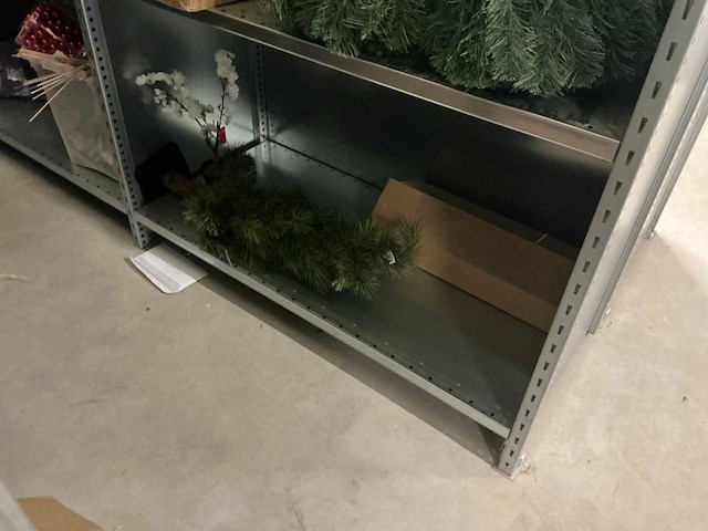 Partij decoratiematerialen - afbeelding 47 van  88