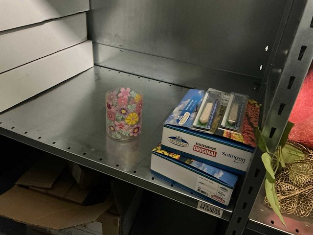 Partij decoratiematerialen - afbeelding 51 van  88