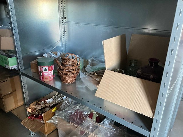 Partij decoratiematerialen - afbeelding 53 van  88