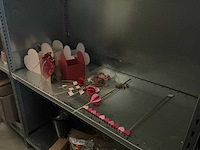 Partij decoratiematerialen - afbeelding 71 van  88