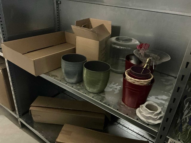 Partij decoratiematerialen - afbeelding 76 van  88