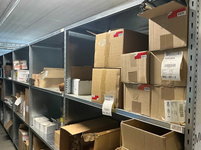 Partij decoratiematerialen - afbeelding 84 van  88