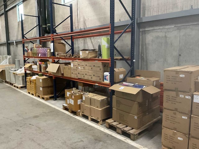 Partij decoratiematerialen - afbeelding 1 van  20