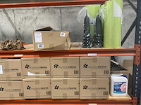 Partij decoratiematerialen - afbeelding 16 van  20