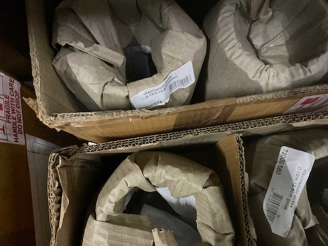 Partij decoratiematerialen - afbeelding 19 van  20