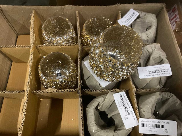 Partij decoratiematerialen - afbeelding 20 van  20