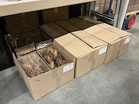 Partij decoratieve dennenappels (36x) - afbeelding 2 van  3