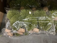 Partij decoratieve groene glitterboompjes h30cm (42x) - afbeelding 2 van  3