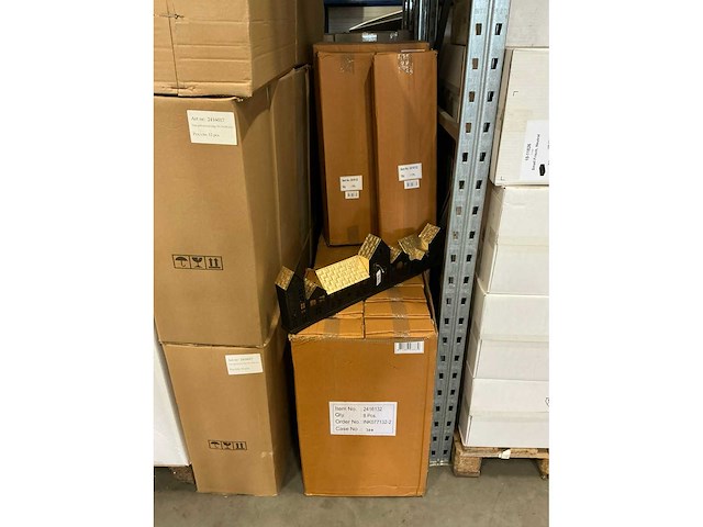 Partij decoratieve huizenrij silouhets zwart/goud (36x) - afbeelding 4 van  5