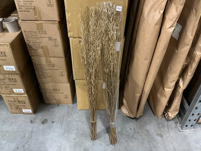 Partij decoratieve takken goudkleurig 100grm per bundel (108x) - afbeelding 1 van  4