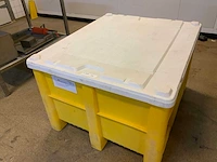 Partij deegmandjes in palletkrat - afbeelding 4 van  5