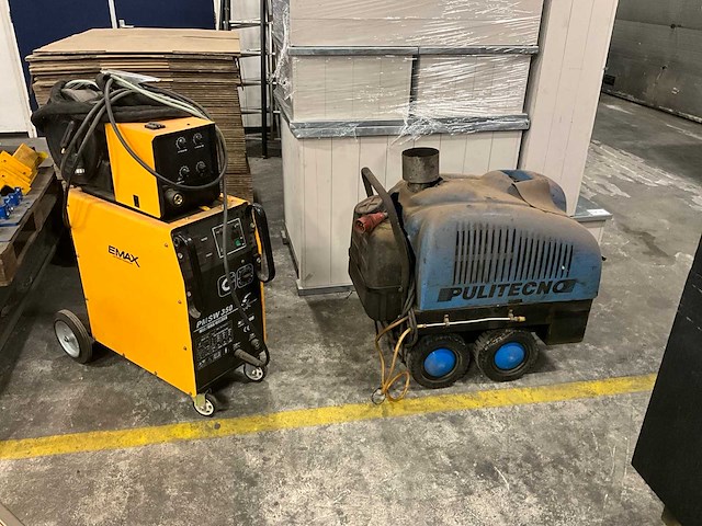 Partij defect garage inventaris - afbeelding 1 van  10