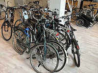 Partij defecte en incomplete fietsen