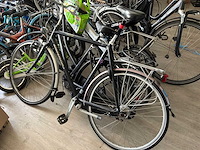 Partij defecte en incomplete fietsen - afbeelding 7 van  8