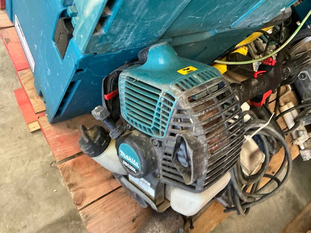 Partij defecte gereedschappen - afbeelding 8 van  11