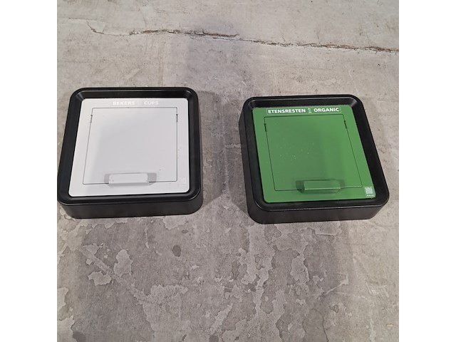 Partij deksels t.b.v. afvalbak - afbeelding 1 van  8