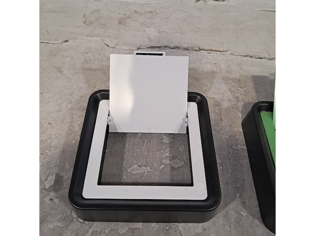Partij deksels t.b.v. afvalbak - afbeelding 5 van  8