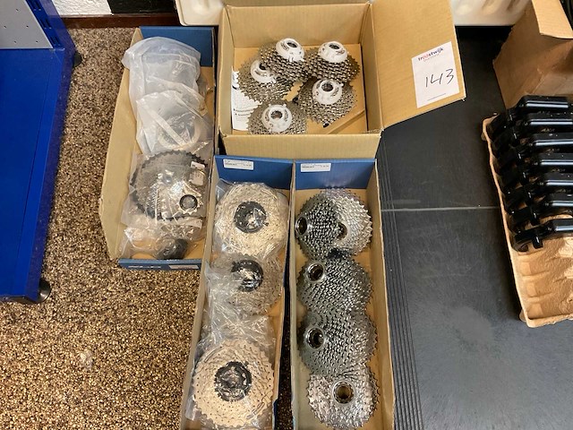 Partij derailleurs & tandwielbladen - afbeelding 1 van  5