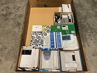 Partij deur intcoms en toebehoren - afbeelding 1 van  4