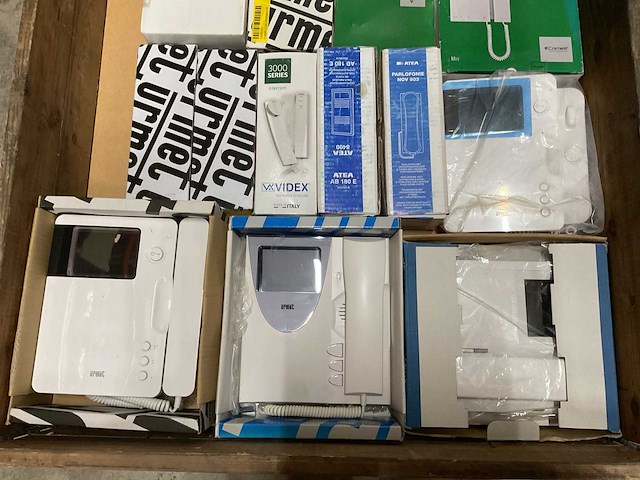 Partij deur intcoms en toebehoren - afbeelding 2 van  4