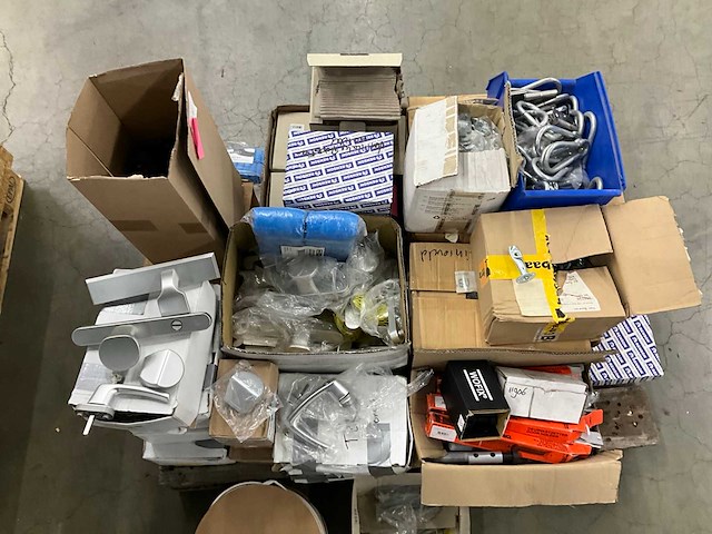 Partij deurbeslag & divers - afbeelding 3 van  9