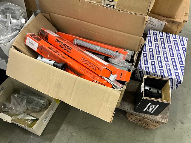 Partij deurbeslag & divers - afbeelding 5 van  9