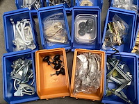 Partij deurbeslag en montage materialen deurbeslag - afbeelding 5 van  6