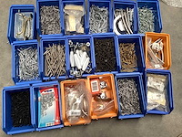 Partij deurbeslag en montage materialen deurbeslag - afbeelding 1 van  6