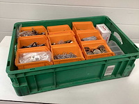 Partij deurbeslag en montage materialen deurbeslag - afbeelding 1 van  6