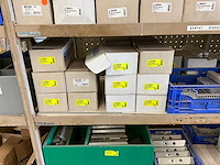 Partij deurbeslag en rubberen profiel - afbeelding 1 van  22