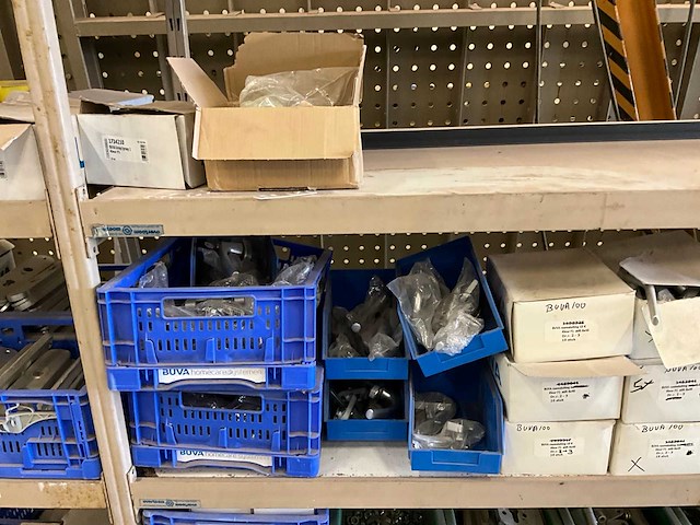 Partij deurbeslag en rubberen profiel - afbeelding 2 van  22