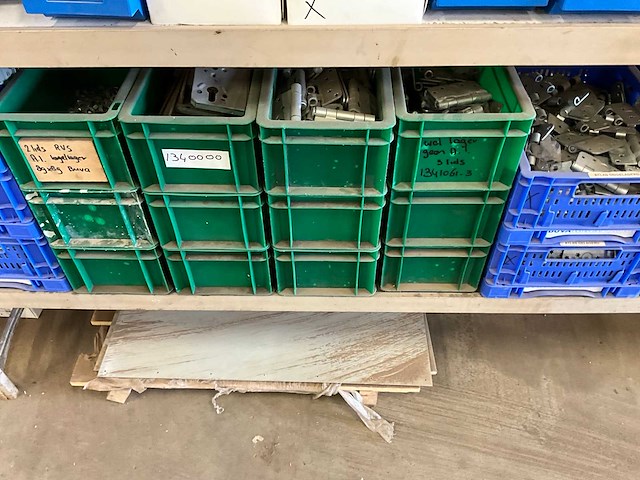 Partij deurbeslag en rubberen profiel - afbeelding 6 van  22