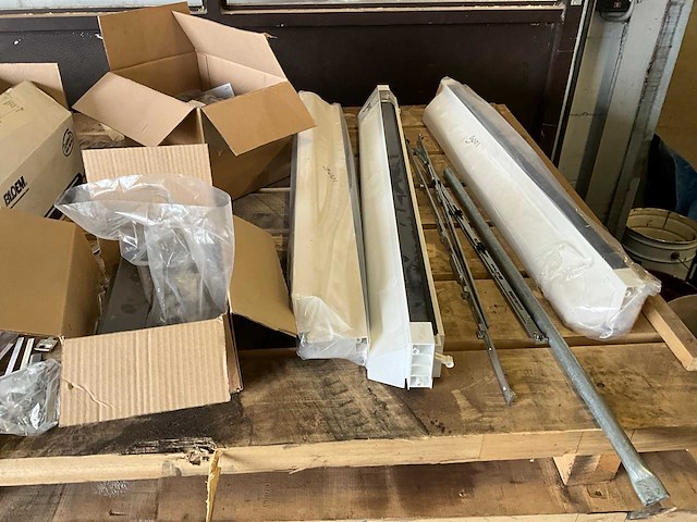 Partij deurbeslag en rubberen profiel - afbeelding 22 van  22