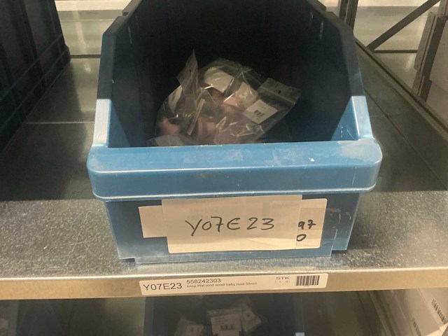 Partij deurbeslag onderdelen en accessoires - afbeelding 5 van  17