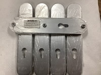 Partij deurbeslag, schilden, rozetten, cilinders - afbeelding 13 van  15