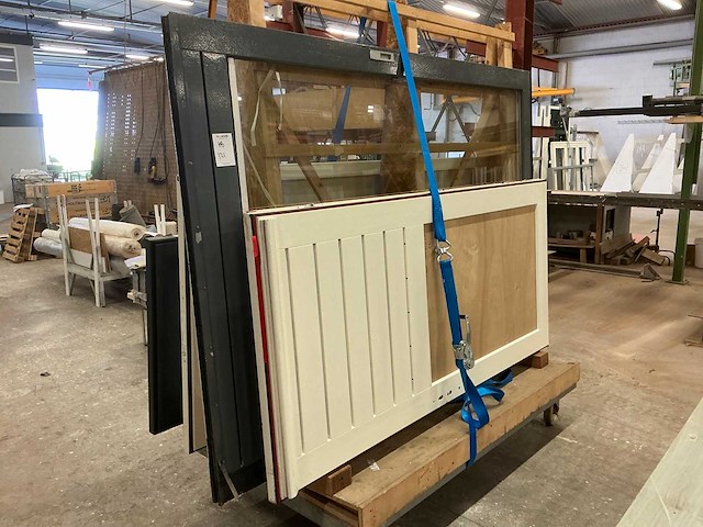 Partij deuren - afbeelding 4 van  6