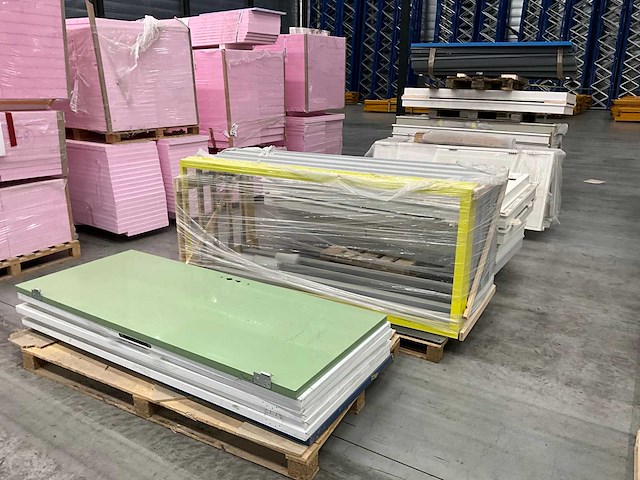 Partij deurkozijnen - afbeelding 2 van  7