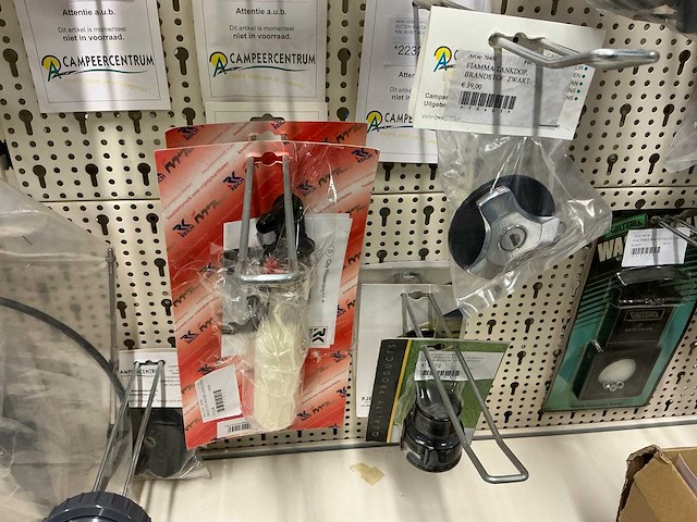 Partij deursloten, tankafsluiters en afvalschuif - afbeelding 2 van  15