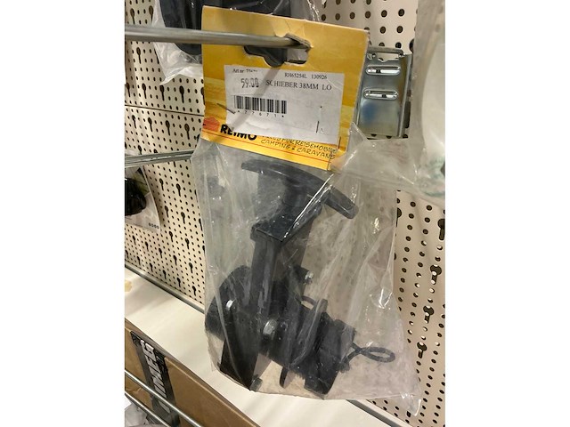 Partij deursloten, tankafsluiters en afvalschuif - afbeelding 12 van  15