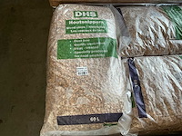 Partij dhs beukenhout snippers no.10 grof ca. 15kg. 60l (12x) - afbeelding 2 van  3
